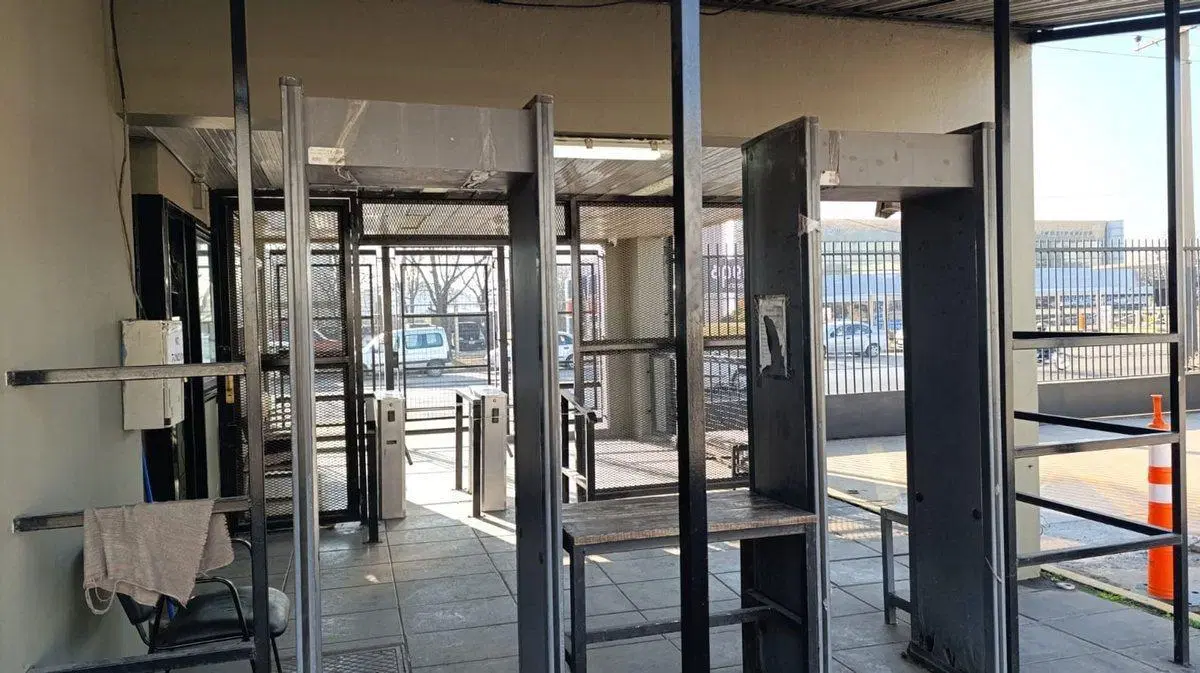 ALQUILER OFICINAS EN TORTUGUITAS 3