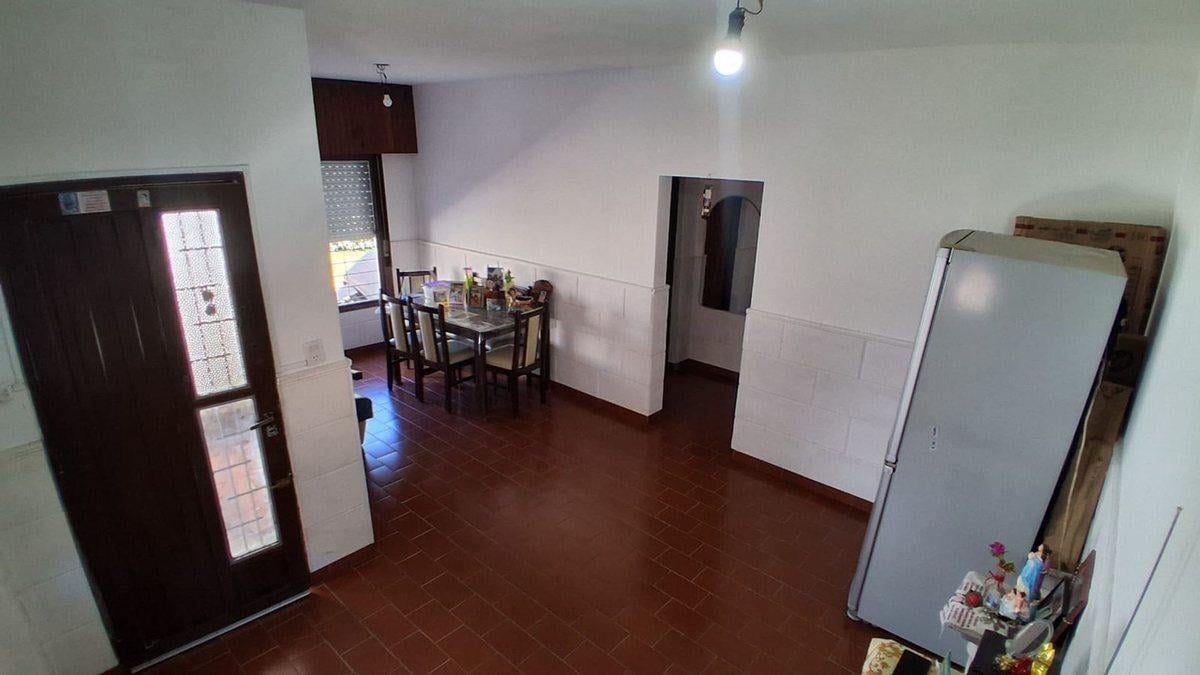 VENTA DE CASA 3 AMBIENTES EN MERLO