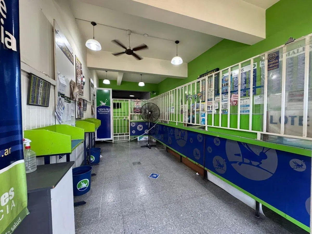 VENTA LOCAL COMERCIAL PADUA SOBRE AVENIDA 100 MTS 2