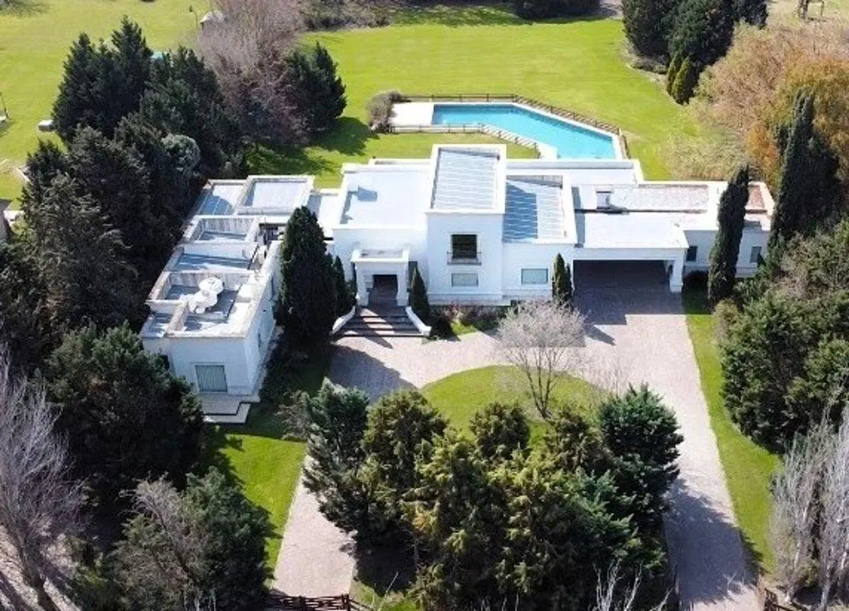 Venta Casa Lujan Club de Campo la Colina 2