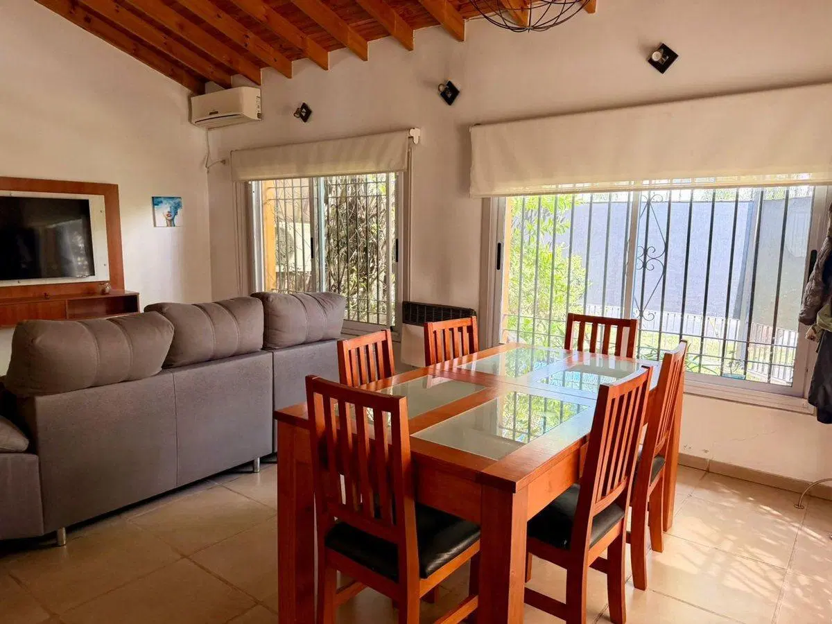 Venta Casa Ituzaingo Norte con Jardin Apto Credito 5