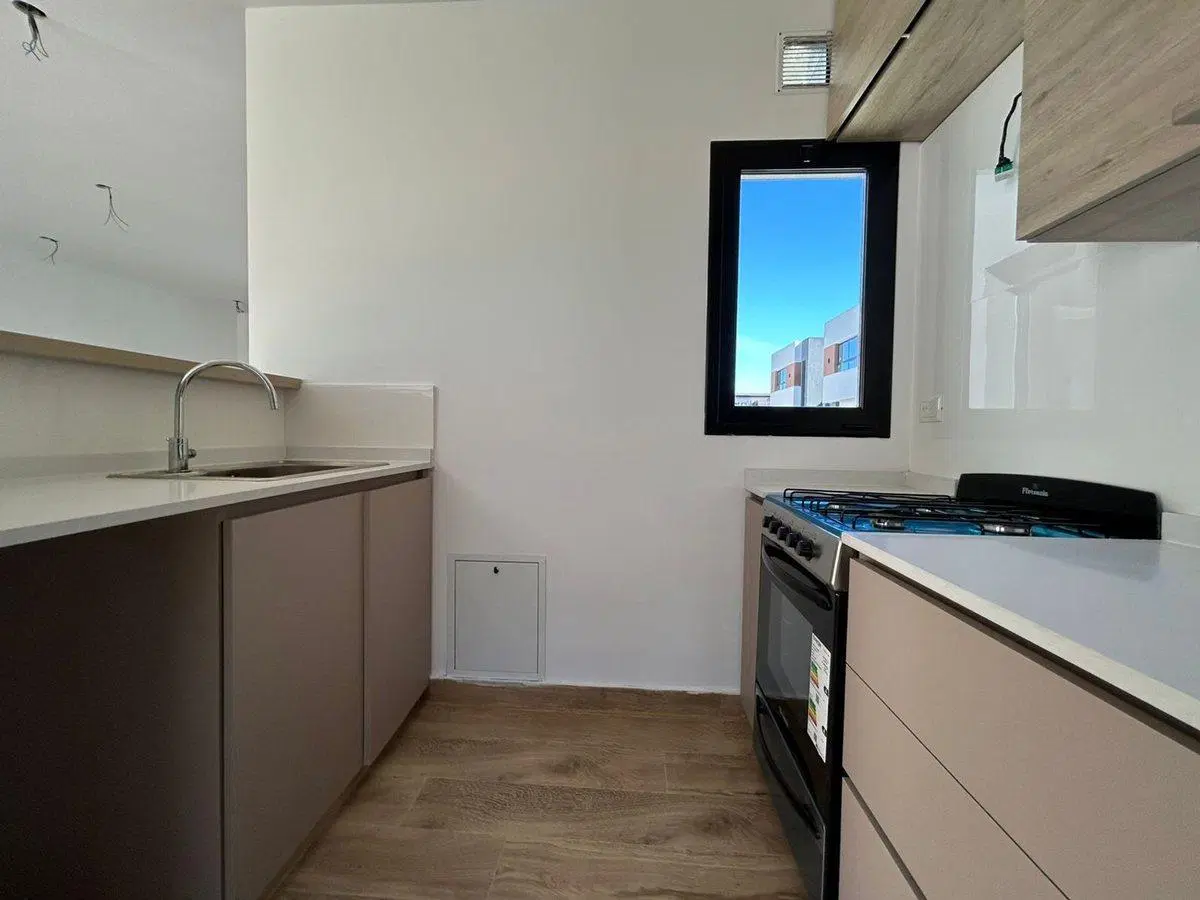VENTA CASA EN COMPLEJO CERRADO 4 AMB- PILAR 4