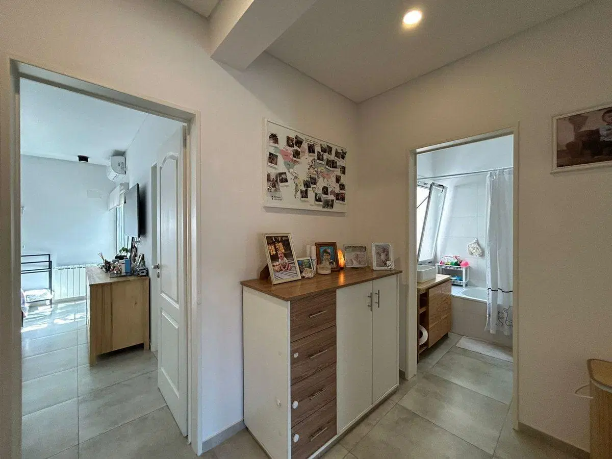 VENTA CASA 4 AMB. JARDÍN Y COCHERA -  ITUZAINGO 4