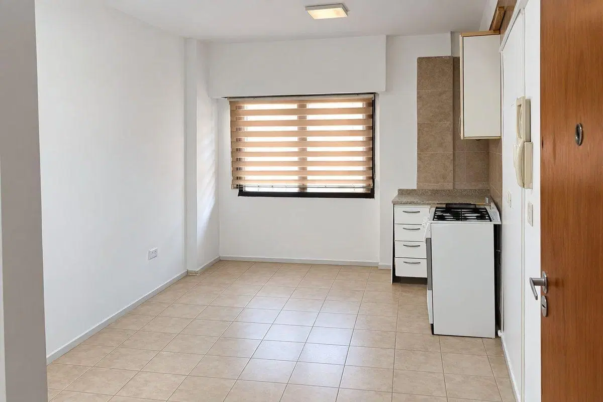 VENTA DEPARTAMENTO 2 AMBIENTES CON PATIO 2