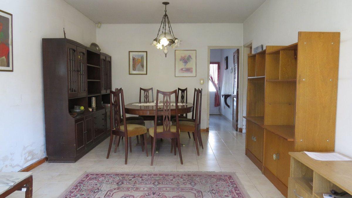 VENTA CASA 3 AMBIENTES CASTELAR NORTE