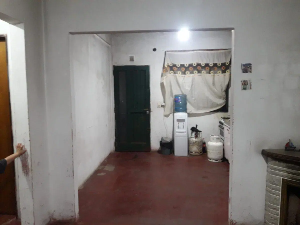 VENTA CASA  MULTIFAMILIAR  CON LOCAL CASTELAR SUR 3