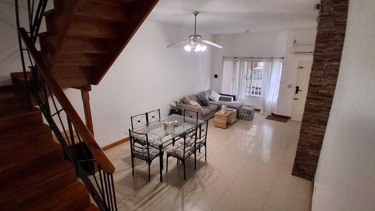 Foto de VENTA DE TRIPLEX 5 AMB SAN ANTONIO DE PADUA, imagen 1