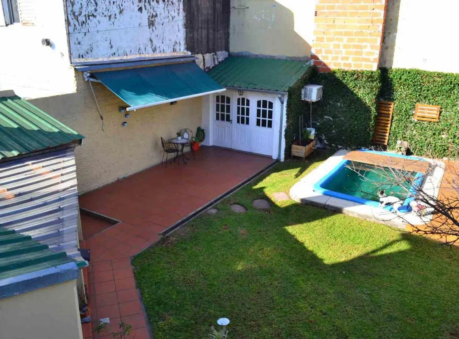 CASA VENTA 5 AMBIENTES CASTELAR NORTE APTA CREDITO 2