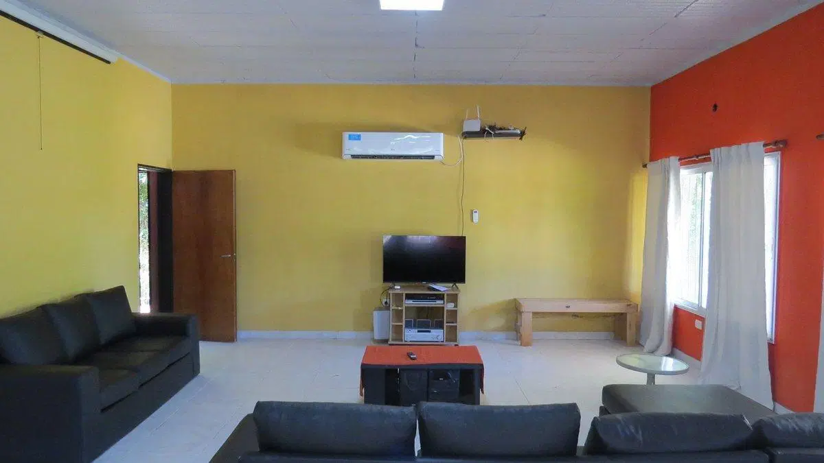 QUINTA  EN VENTA CON QUINCHO Y PISCINA EN LA REJA 4