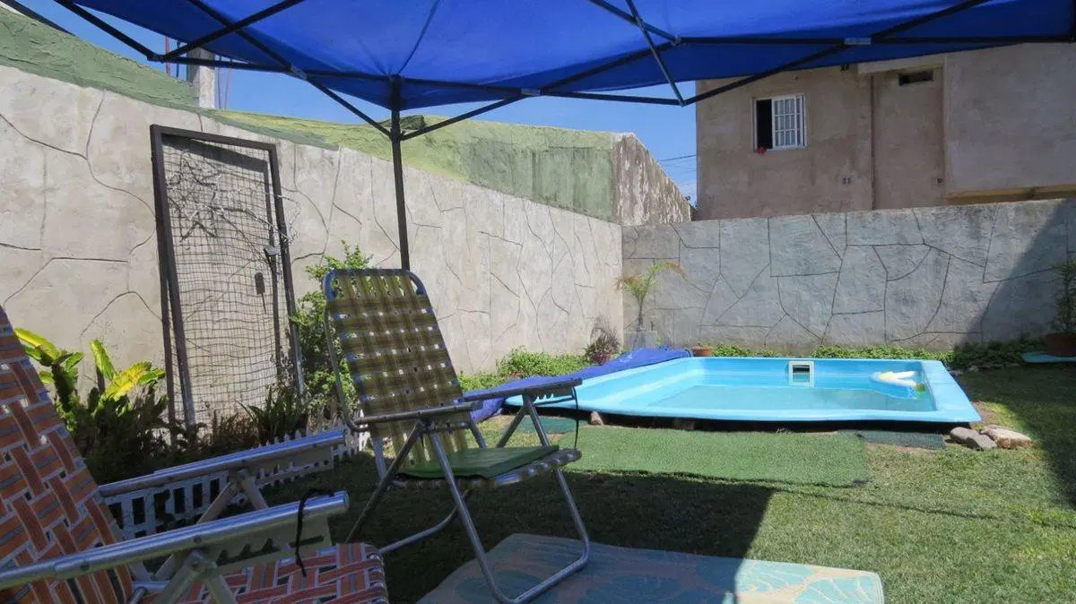 CASA VENTA 5 AMBIENTES CON PILETA Y DEPTO  1 AMB 4
