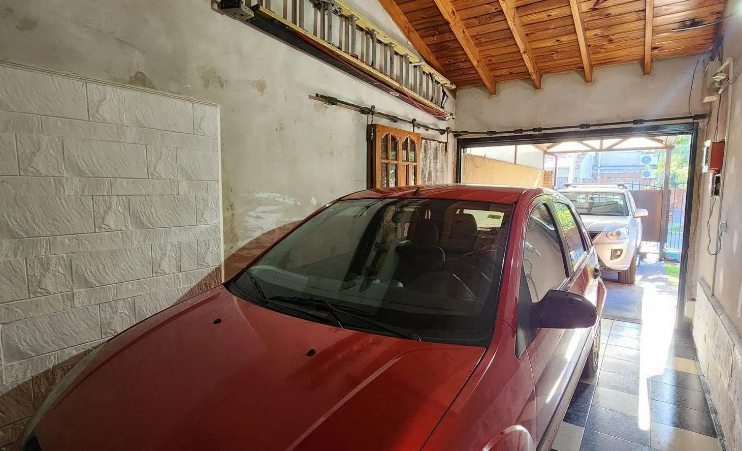 VENTA CASA 5 AMBIENTES CASTELAR 5