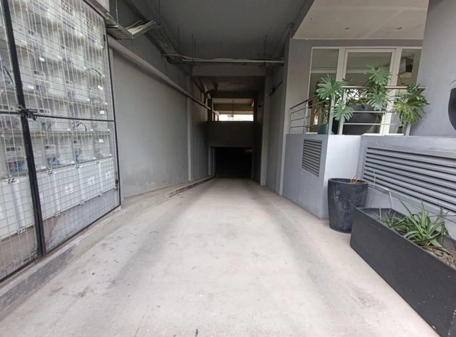 VENTA DTO 3 AMB. C/ COCHERA Y BAULERA MORON 4