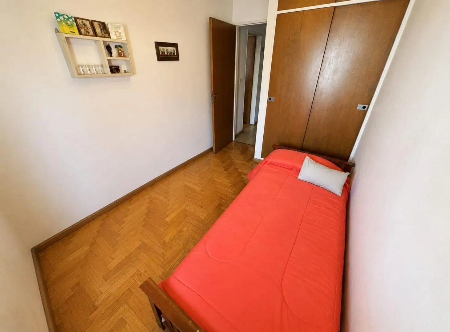 VENTA DEPTO 3 AMB CASTELAR CENTRO. APTO CREDITO 2