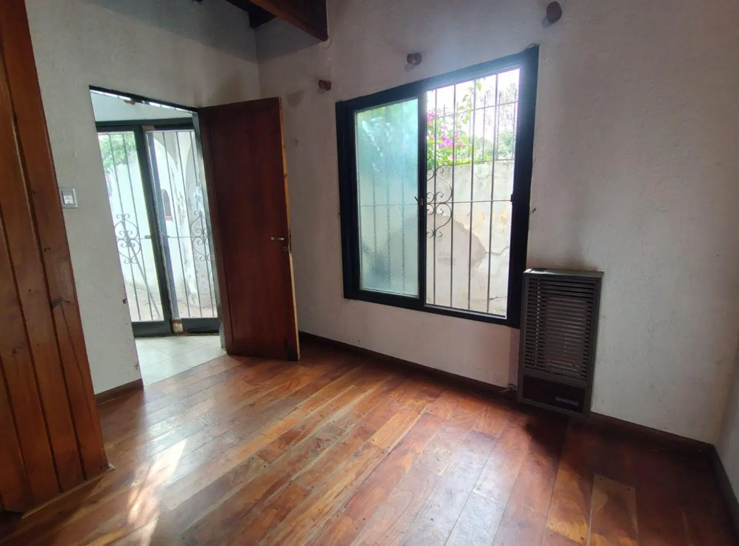VENTA PH 3 AMBIENTES CON PATIO  ITUZAINGO SUR 3