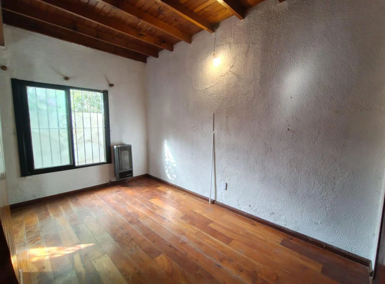 VENTA PH 3 AMBIENTES CON PATIO  ITUZAINGO SUR 4