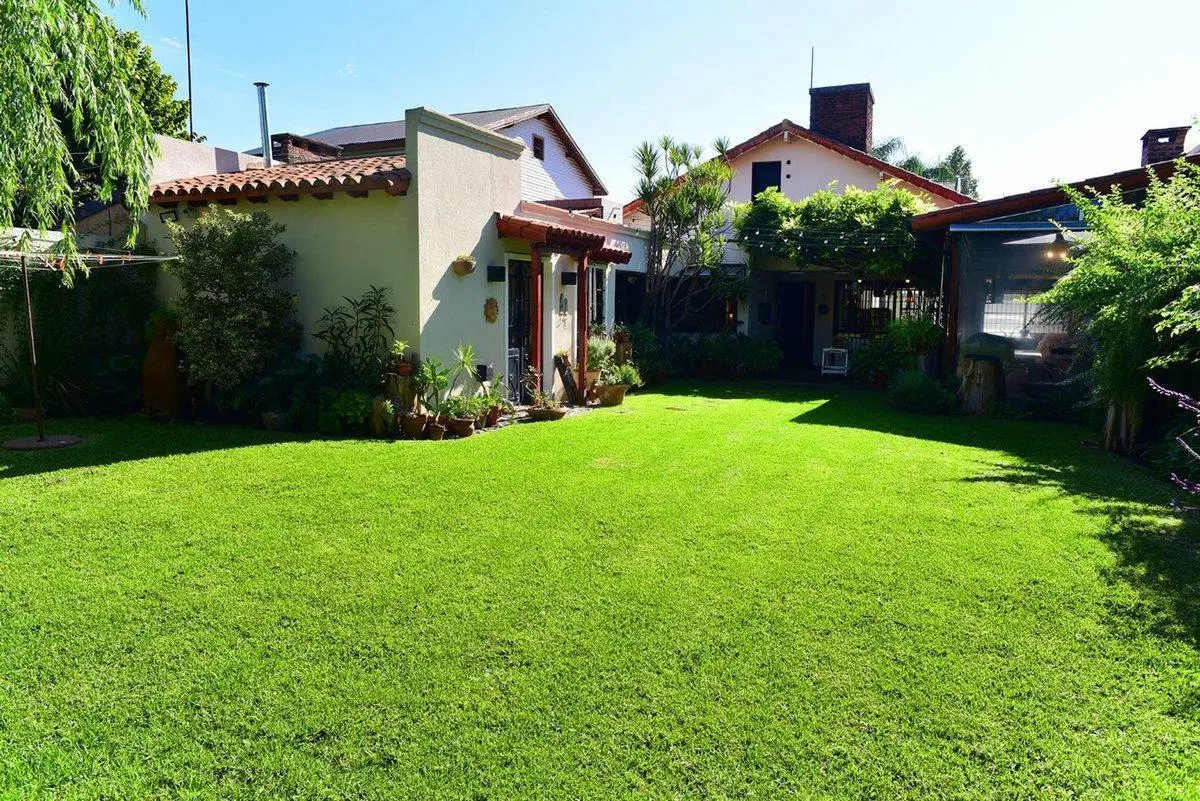VENTA CASA CASTELAR NORTE 5 AMBIENTES APTA CREDITO 8