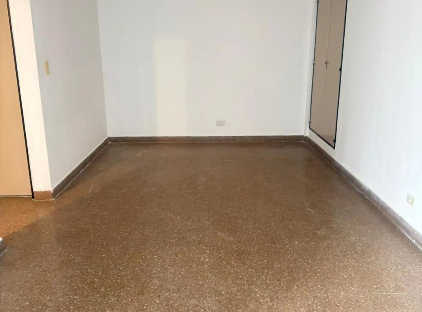 VENTA MONOAMBIENTE EN DEVOTO 3