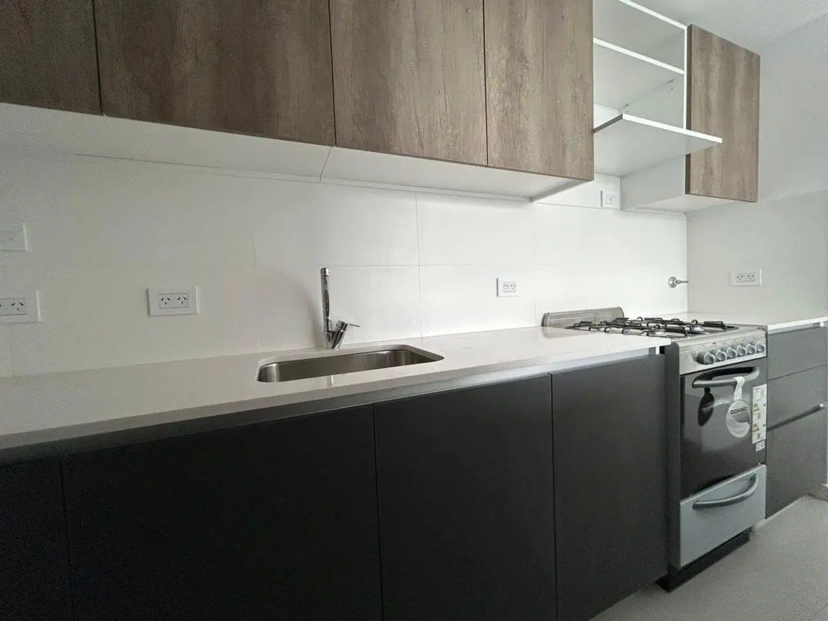 VENTA DEPTO 2 AMB C/ BALCÓN - SAN MARTIN 2