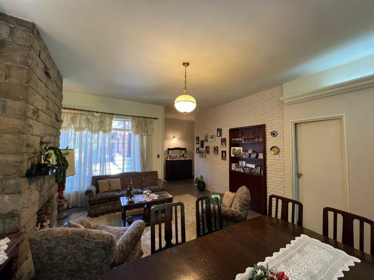 VENTA CASA 4 AMB COCH-JARD APTO CRED. V. SARMIENTO 2