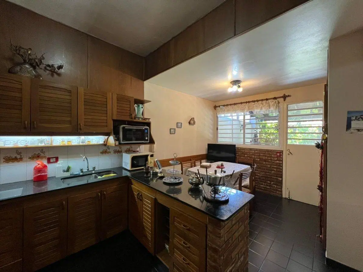 VENTA CASA 4 AMB COCH-JARD APTO CRED. V. SARMIENTO 4