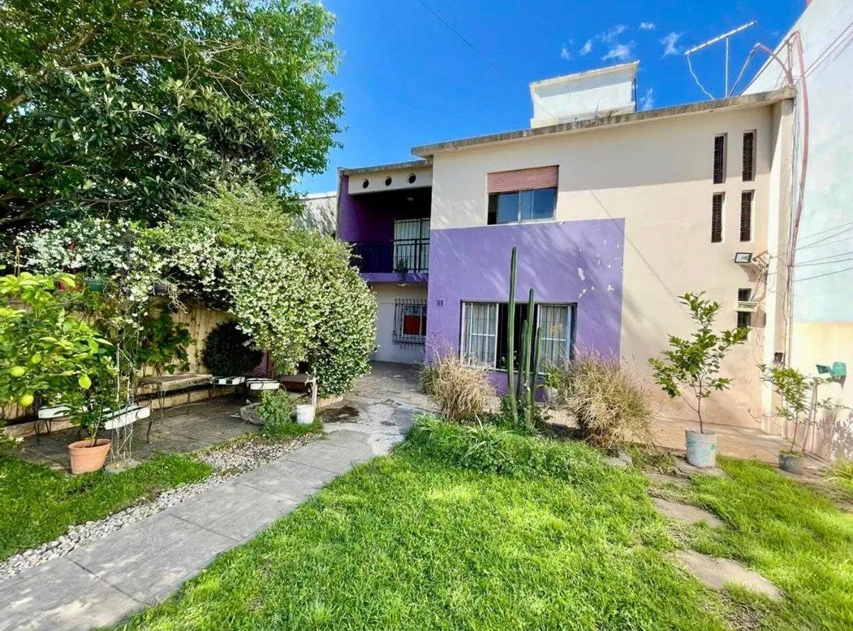 CASA 4 AMB CON PARQUE Y COCHERA APTO CREDITO 2