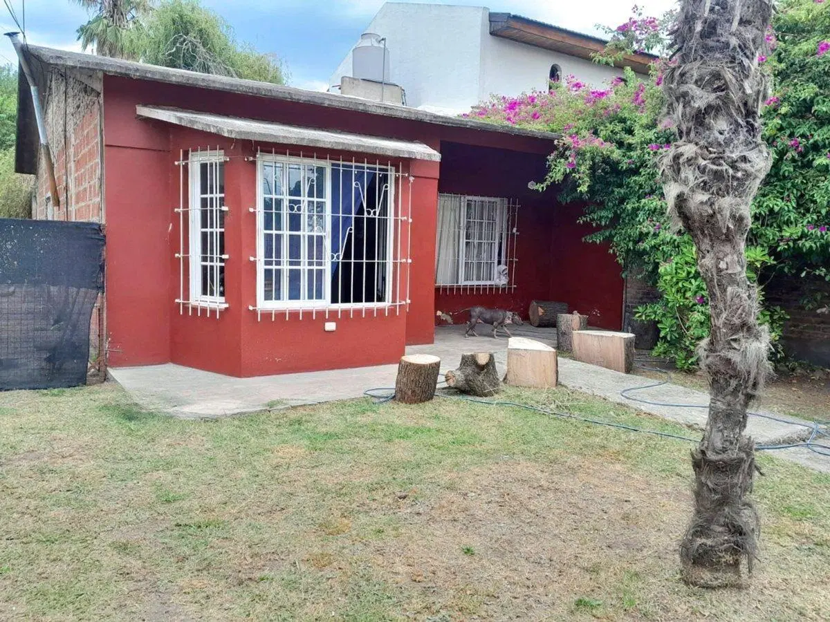 VENTA CASA LOTE PROPIO 3 AMBIENTES COCHERA, JARDIN 4