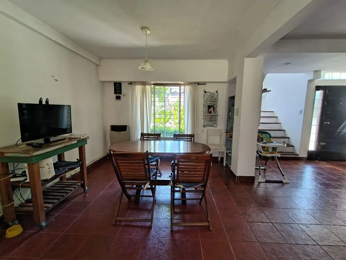 VENTA CASA 5 AMBIENTES C/COCHERA ITUZAINGO NORTE 2