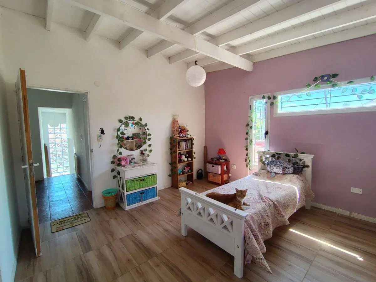 VENTA CASA 5 AMBIENTES C/COCHERA ITUZAINGO NORTE 5