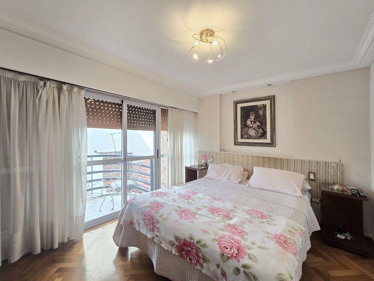 Foto de VENTA DEPARTAMENTO 4 AMBIENTES CASTELAR CENTRO, imagen 4
