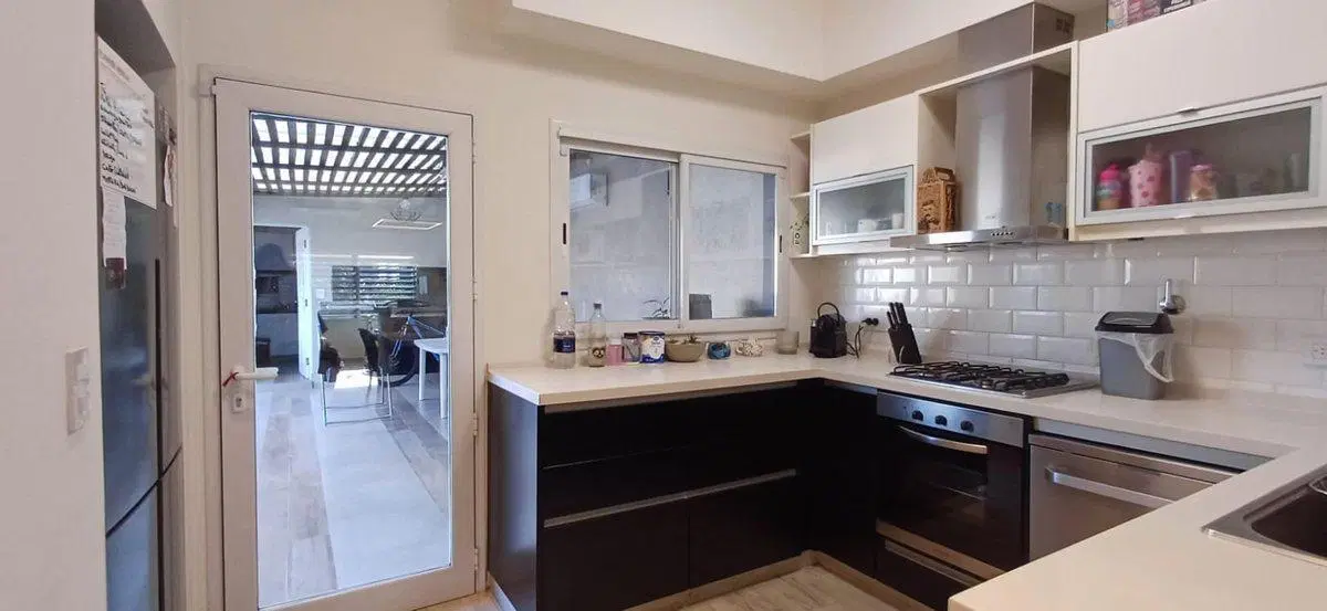 VENTA CASA 4 AMBIENTES VILLA LUZURIAGA PERMUTA 2