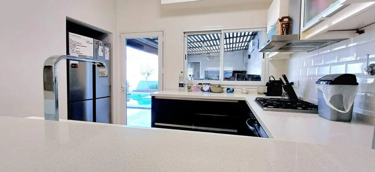 VENTA CASA 4 AMBIENTES VILLA LUZURIAGA PERMUTA 3