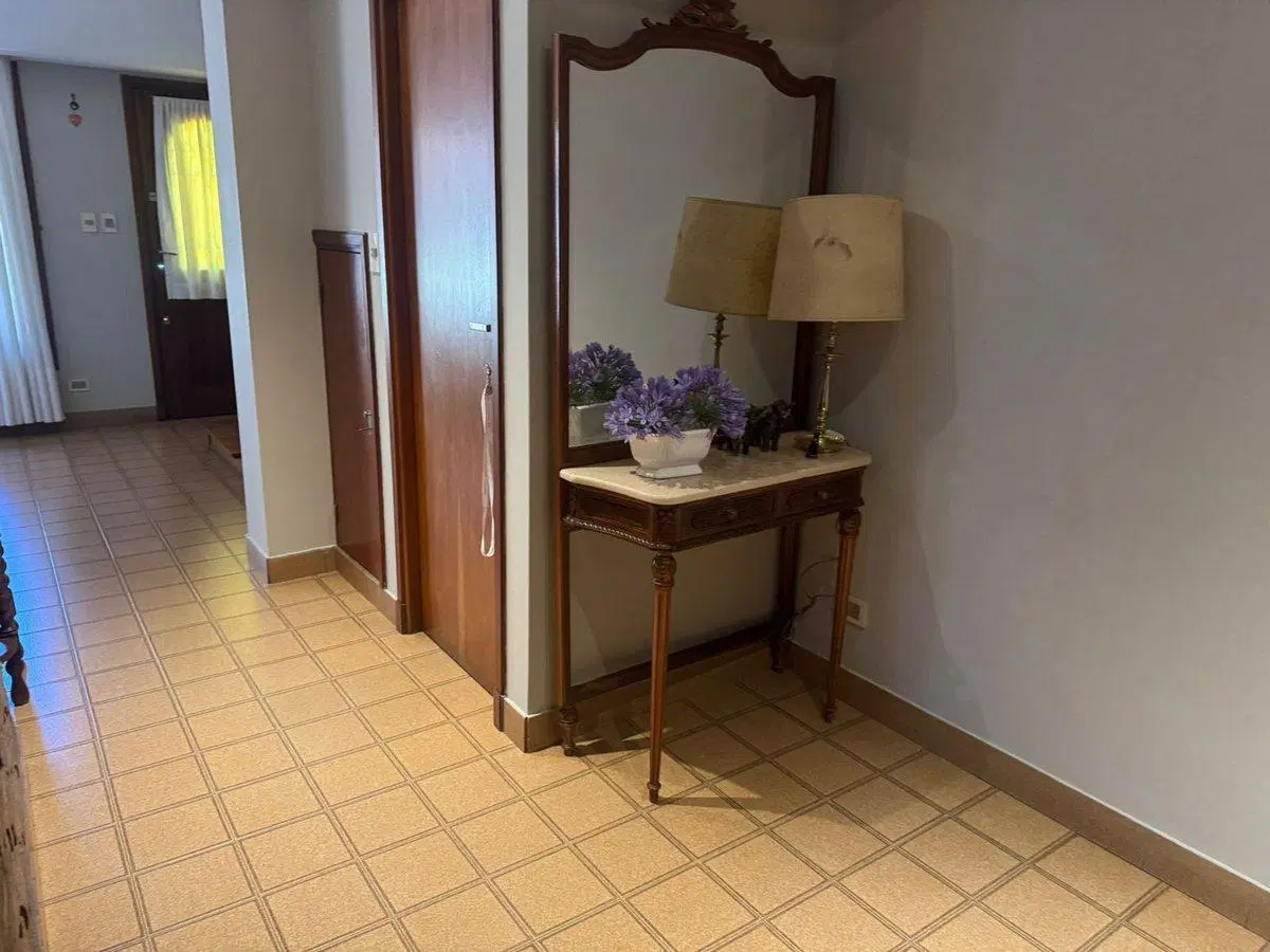 VENTA CASA 6 AMBIENTES CASTELAR CON PILETA 5