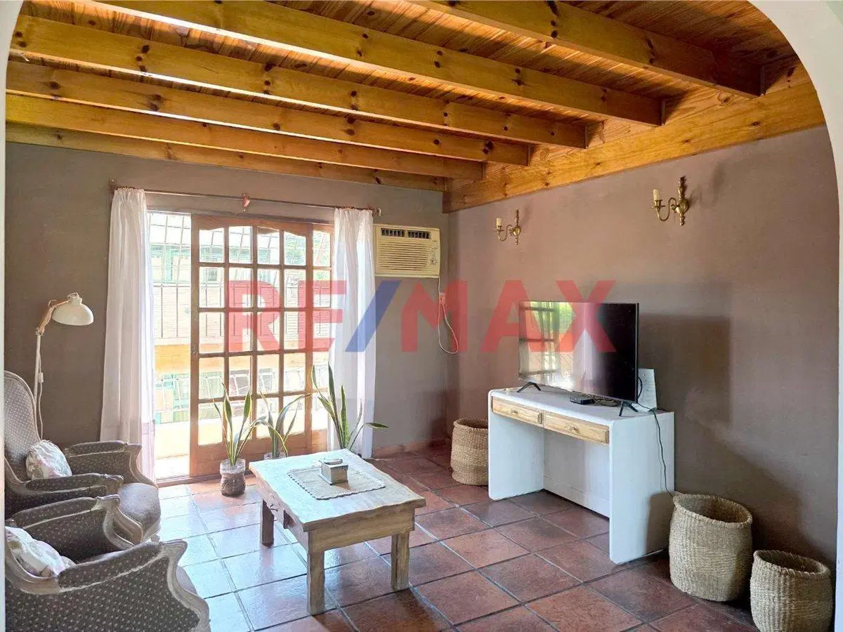 VENTA CASA 3 AMB + DEPTO 3 AMB Y LOCAL CASTELAR 2