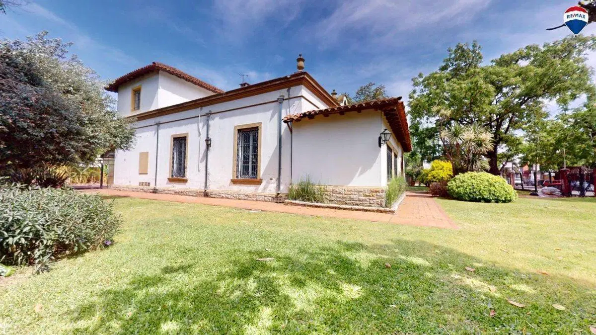 CASA ALQUILER  5 AMBIENTES CASTELAR NORTE 3