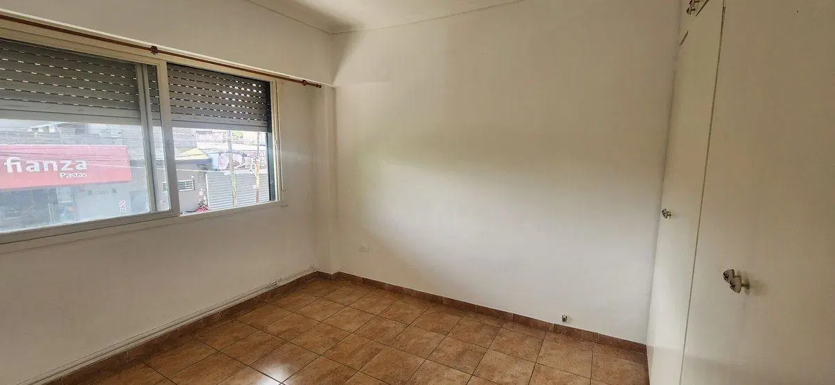 VENTA DEPTO 2 AMB CASTELAR APTO CREDITO C/COCHERA 4
