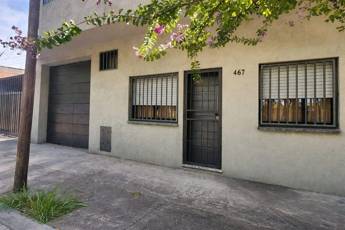 PH TIPO CASA CASTELAR APTO CREDITO 3