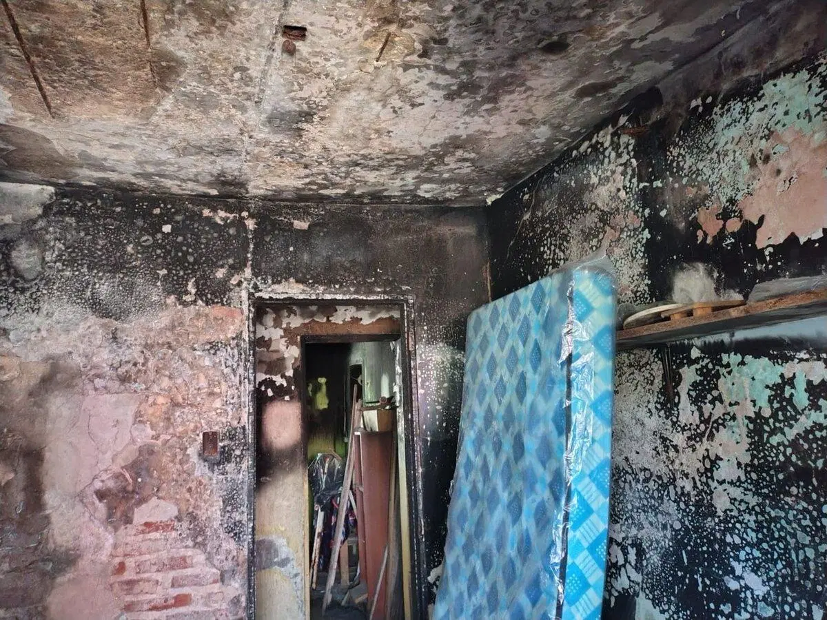 VENTA CASA A REFACCIONAR 3 AMBIENTES CASTELAR SUR 8