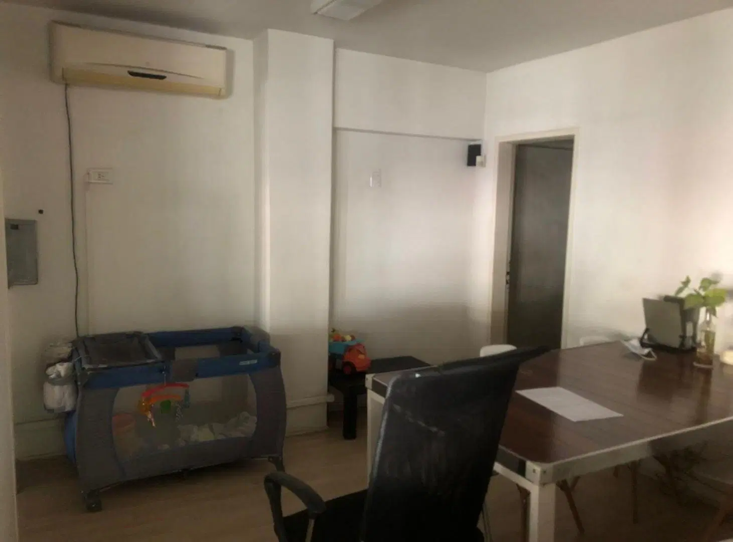 GALPON EN VENTA 1300MTS MORON 5