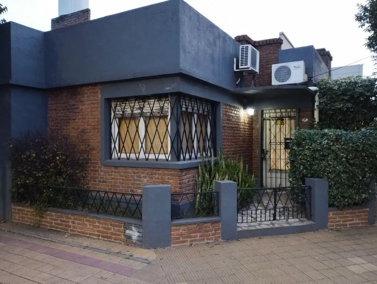 CASA EN VENTA MORON 3 AMBIENTES APTA CREDITO 2
