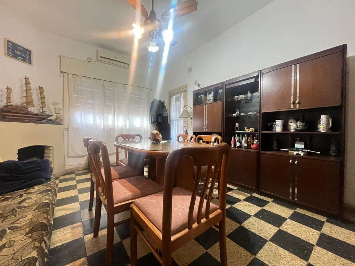 CASA EN VENTA MORON 3 AMBIENTES APTA CREDITO 4