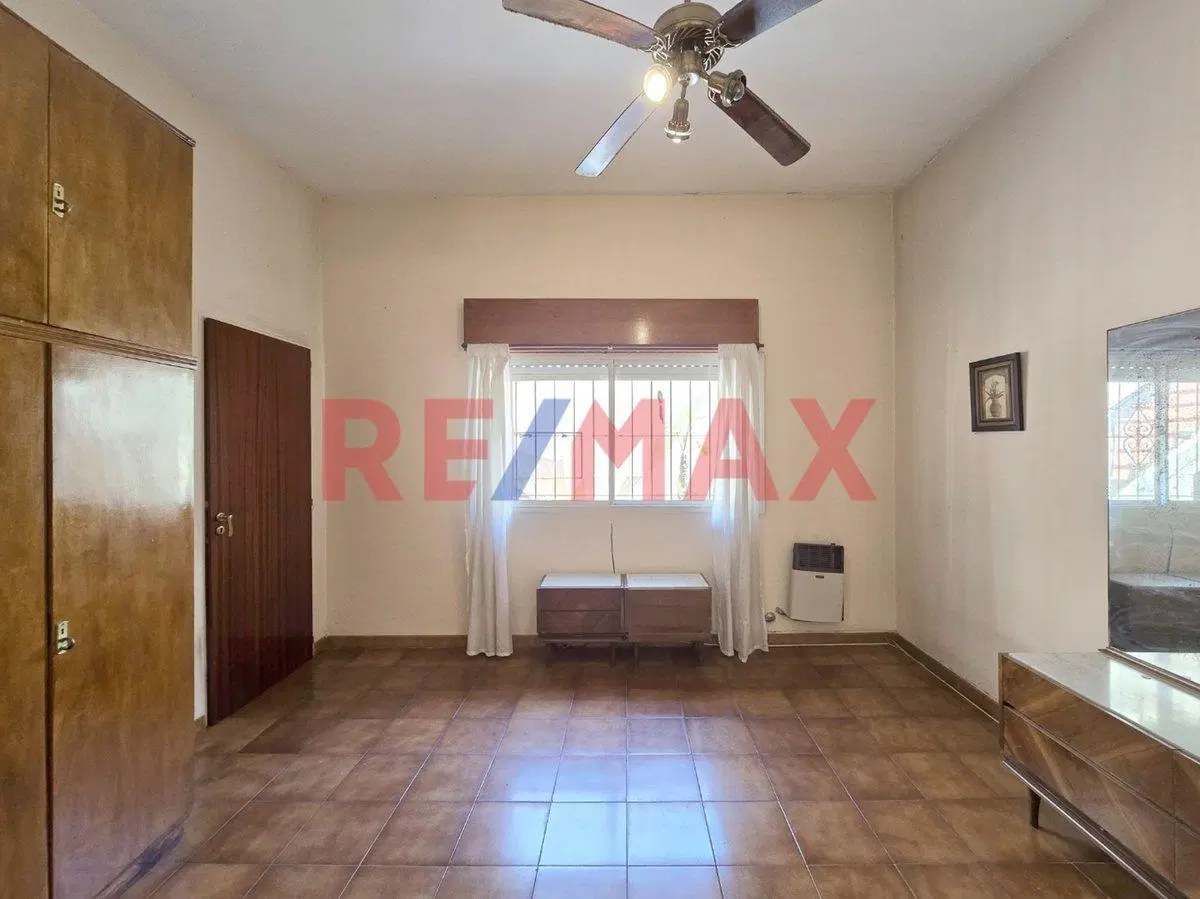 CASA 5 AMB VENTA AVELLANEDA PILETA QUINCHO TIPO PH 2