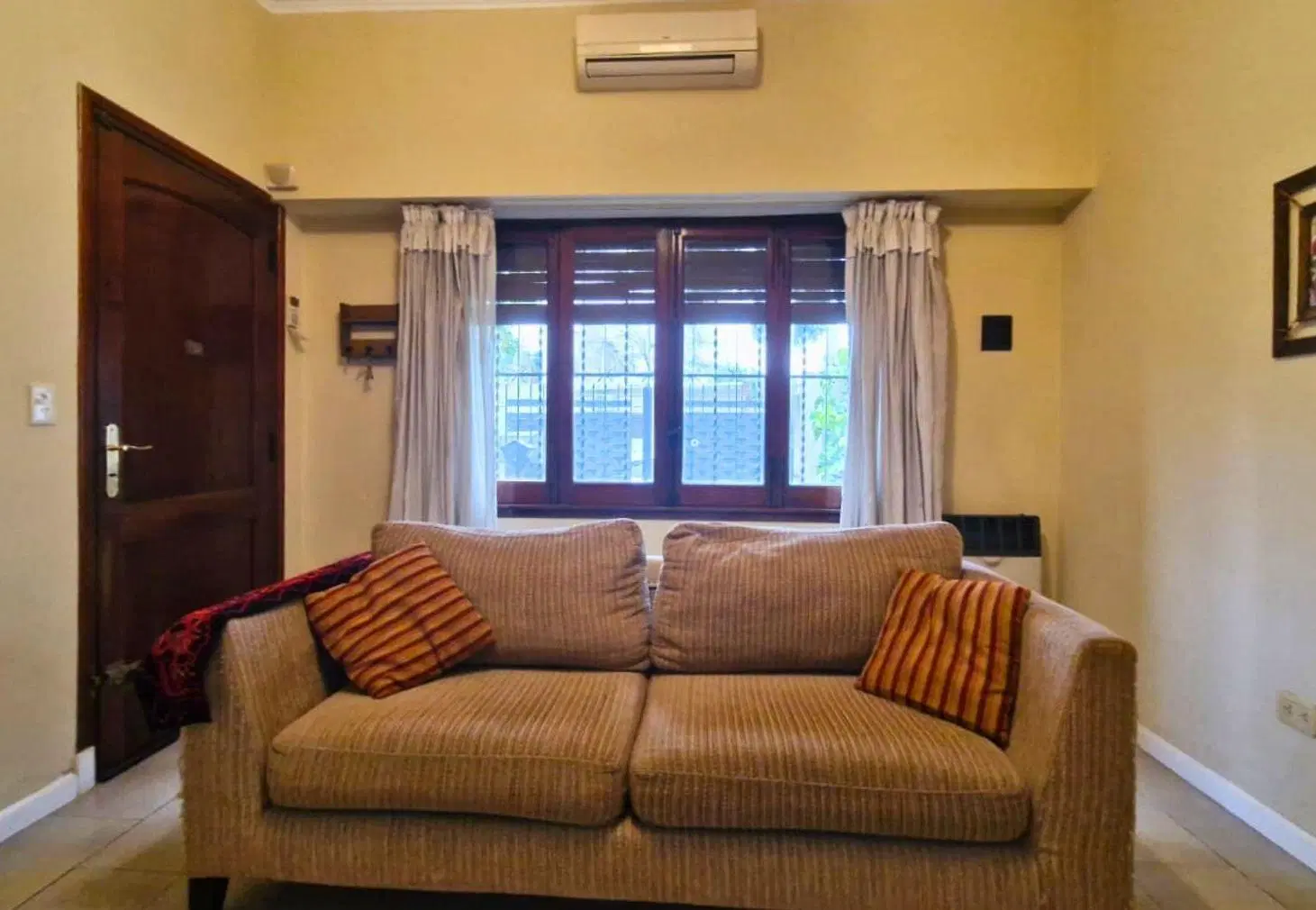 VENTA CASA 3 AMBIENTES HURLINGHAM APTO CREDITO 4