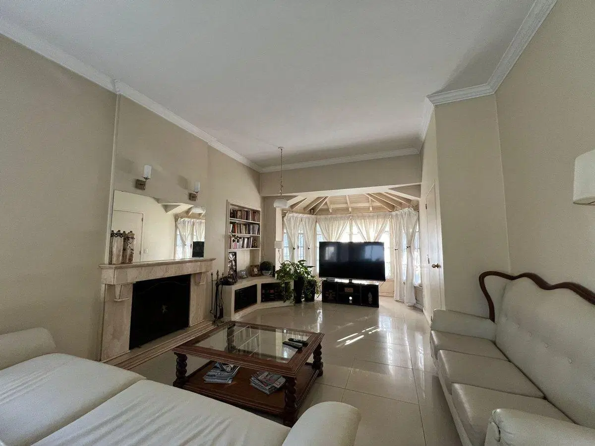 VENTA CASA 6 AMBIENTES 600 m2- CASTELAR NORTE 3