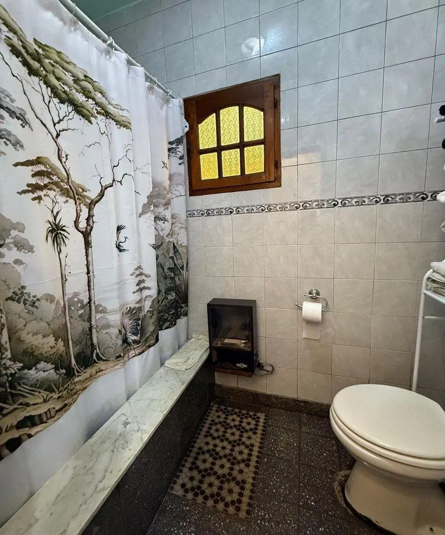 CASA EN VENTA 5 AMBIENTES MAS UN DPTO 3 AMBIENTES 3