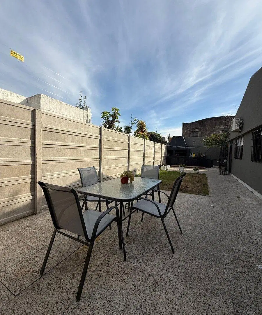 CASA EN VENTA 5 AMBIENTES MAS UN DPTO 3 AMBIENTES 8