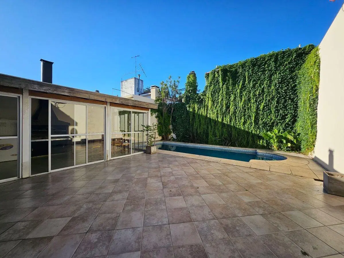 VENTA CHALET-4 AMBIENTES-CASTELAR NORTE 4