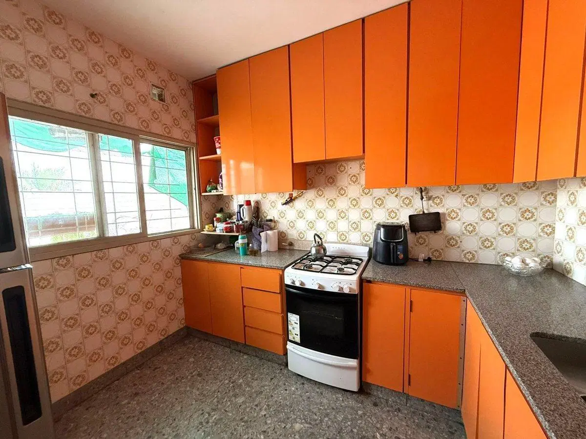 Casa en Venta 6 ambientes en Morón con Taller 3