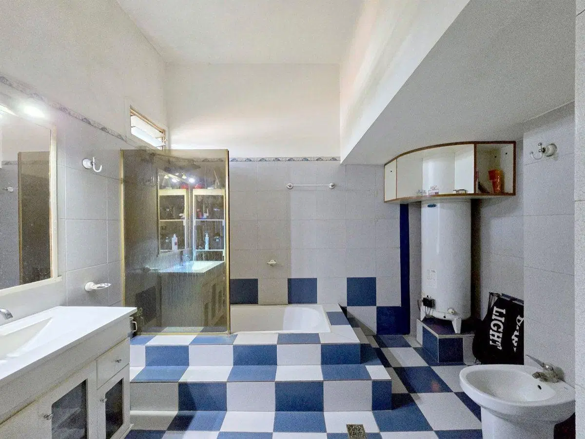 VENTA CASA LOCAL PASO DEL REY 3 AMBIENTES  CREDITO 8