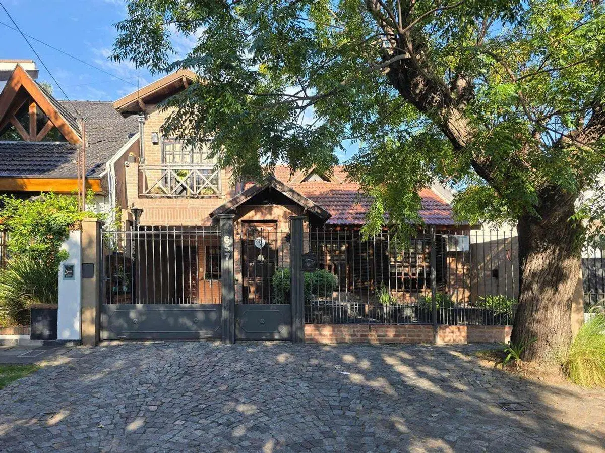 VENTA CASA 5 AMBIENTES CASTELAR NORTE 3