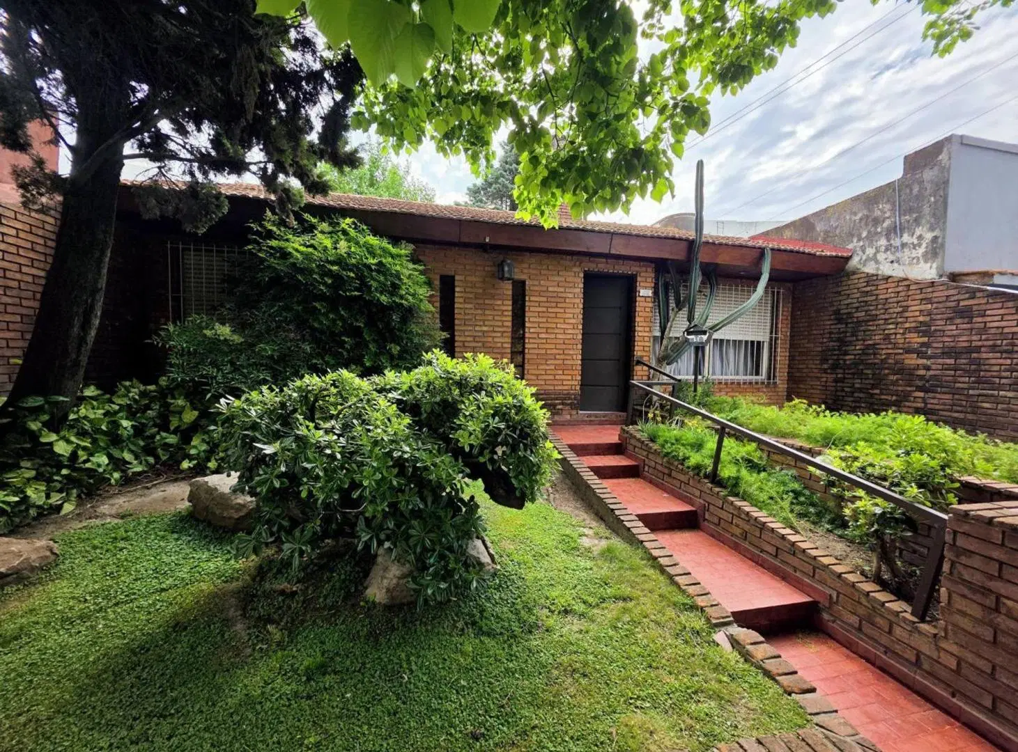 VENTA CASA 5 AMBIENTES CASTELAR NORTE 3
